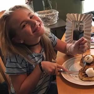 Meet your Posher, Chrissy